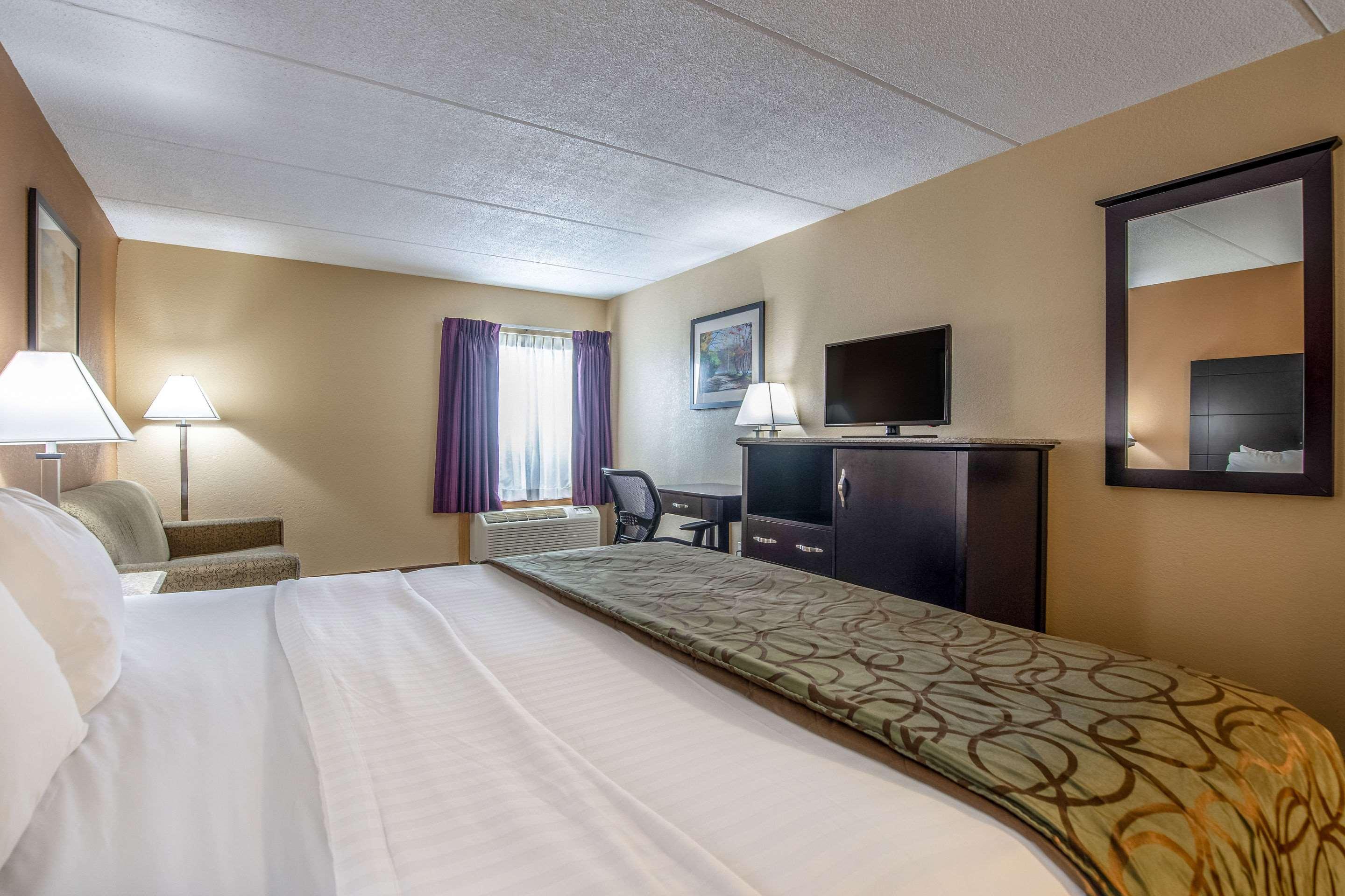 Quality Inn Tully I-81 Екстериор снимка