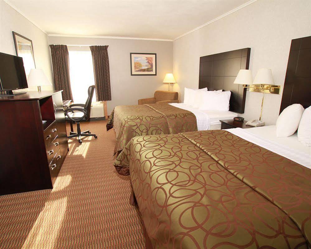 Quality Inn Tully I-81 Екстериор снимка