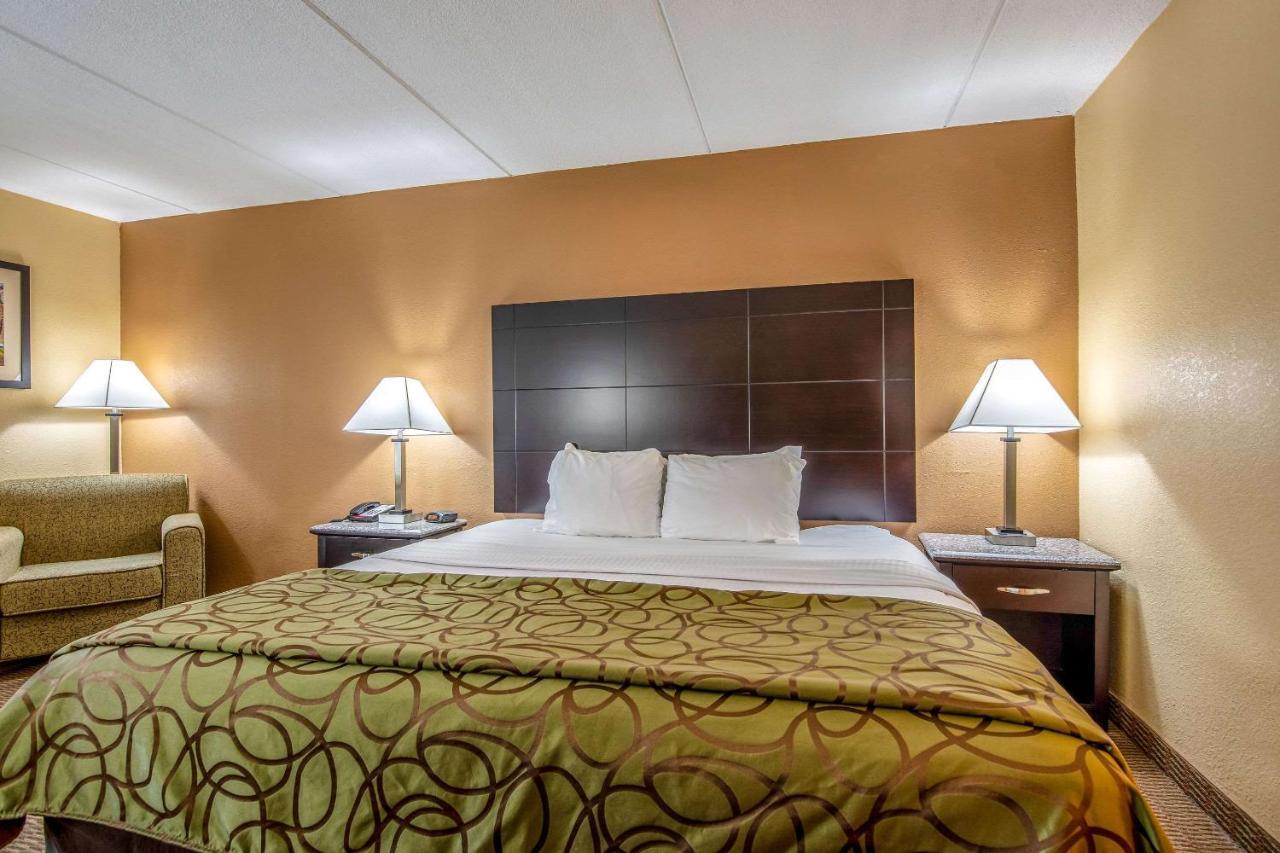 Quality Inn Tully I-81 Екстериор снимка