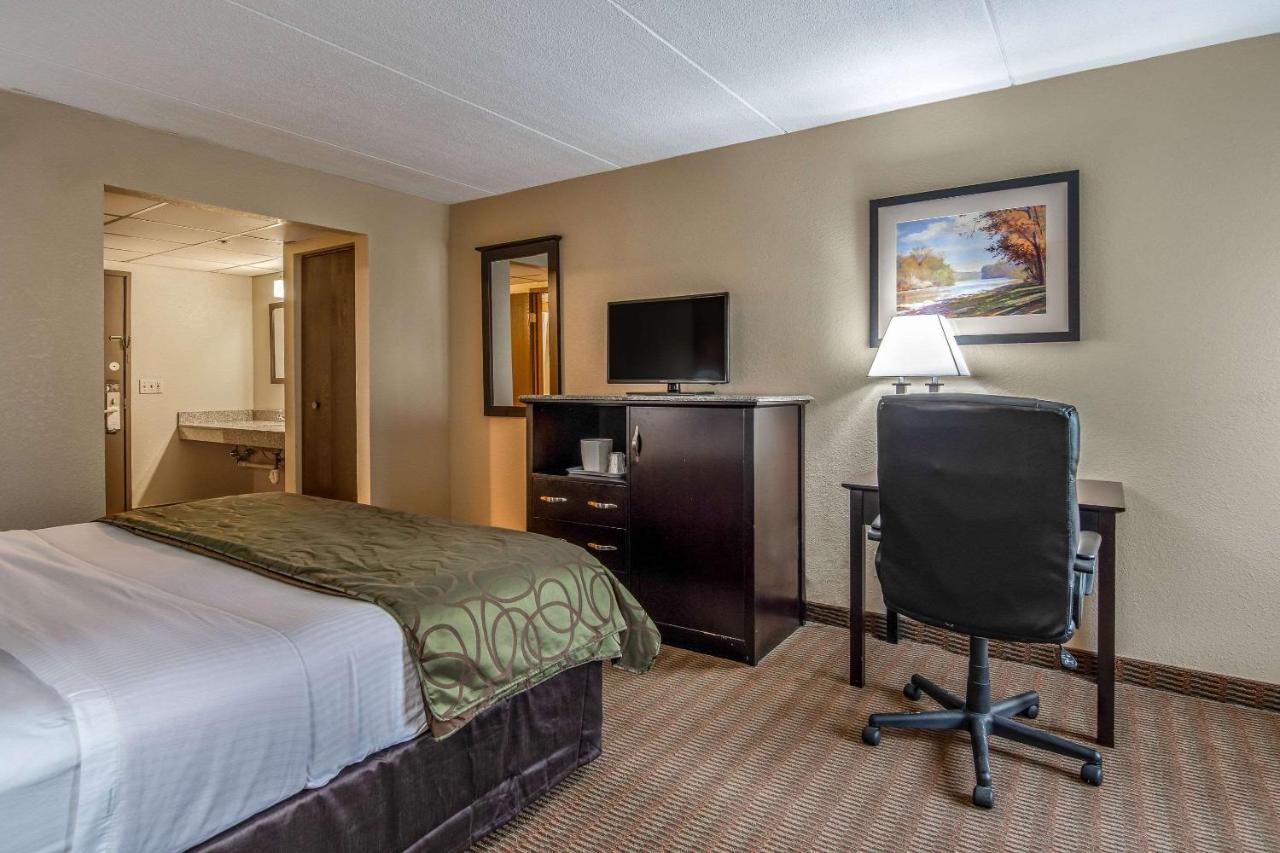 Quality Inn Tully I-81 Екстериор снимка